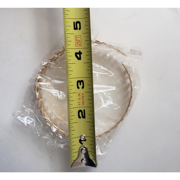 Gold Toned Leaf Arm Band or Candle Decoration - Picture 4 of 4